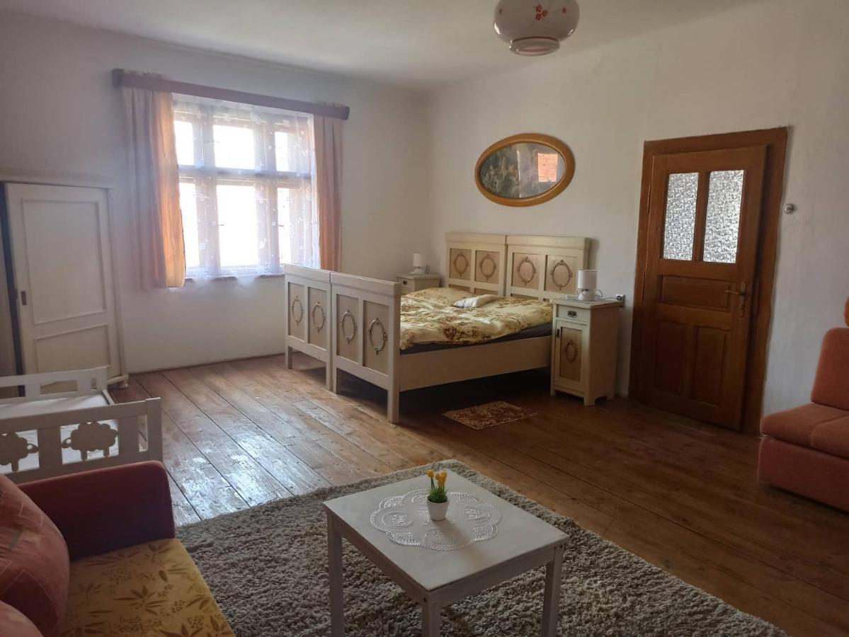 Apartman Menany エクステリア 写真